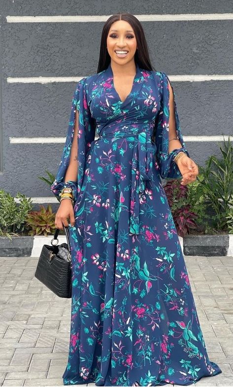 Material Gown Styles For Ladies, Flower Material Gown Styles, Latest Material Gown Styles, Chiffon Gown Styles, Chiffon Styles, Materials Gown Style, Casual Gowns, Long African Dresses, African Dresses For Kids