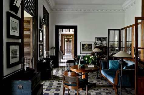 Jaya Ibrahim | Bengali House, Interior Design Small Apartment, Design Small Apartment, Jaya Ibrahim, Indonesian Decor, Colonial Style Interior, Indochine Interior, Asian Interior Design, British Colonial Decor