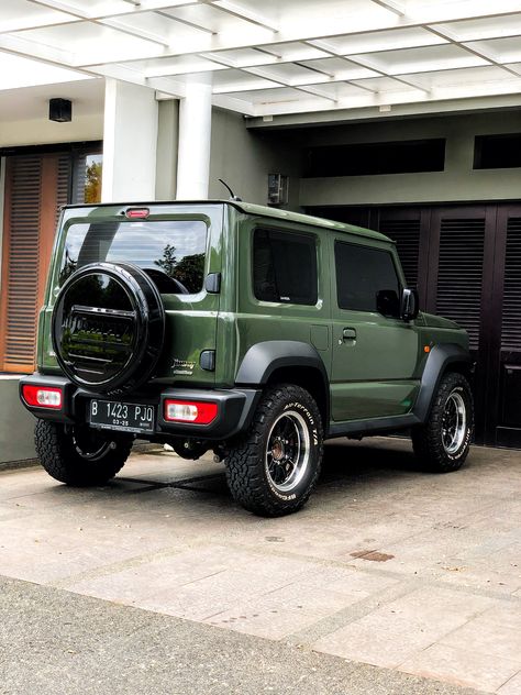 Suzuki Jimny Jungle Green, Suzuki Jimny Aesthetic, Jimny Car, Jimny Suzuki, Suzuki Cars, Hummer Cars, Suzuki Samurai, Jeep Lover, Suzuki Jimny