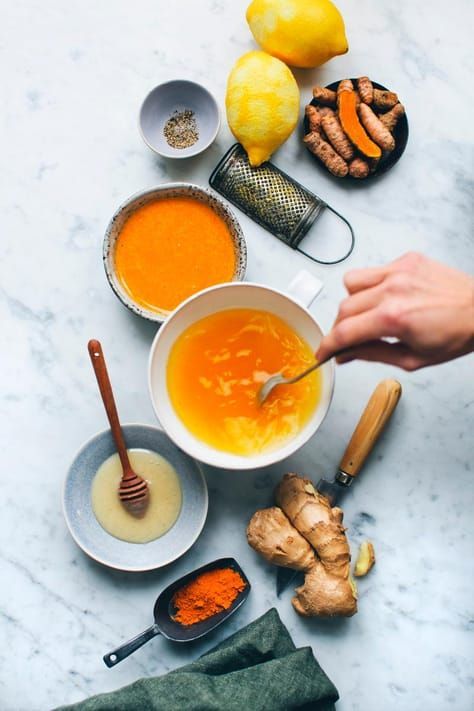 Every Morning: hot lemon water with ginger, cayenne, tumeric and honey #health #turmeric #ginger Tumeric And Honey, Hot Lemon Water, Turmeric And Honey, Ginger Turmeric, Ginger And Honey, Think Food, Idee Pasto Sano, Lemon Water, Detox Smoothie