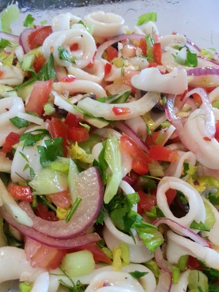 calamari salad More Fancy Seafood, Calamari Salad, Squid Salad, Calamari Recipes, Squid Recipes, Gold Food, 7 Fishes, Sea Food Salad Recipes, Family Fresh Meals