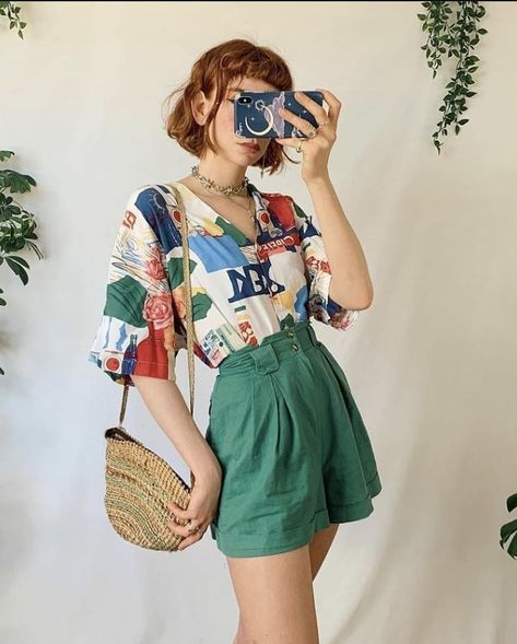 Photo credit: Instagram- @liberty.mai and @mai.bees Liberty Mai, Summer Look Book, 00s Mode, Artsy Outfit, Artsy Style, Vintage Grunge, Tyler The Creator, Look Book, Summer Look