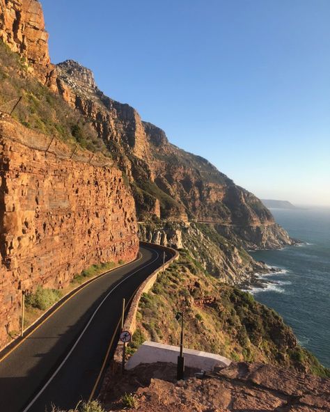 Chapmans Peak Drive, Signal Hill Cape Town, Cape Town South Africa Travel, South Africa Vacation, Cape Town Travel, African Life, Cape Point, London Dreams, Signal Hill