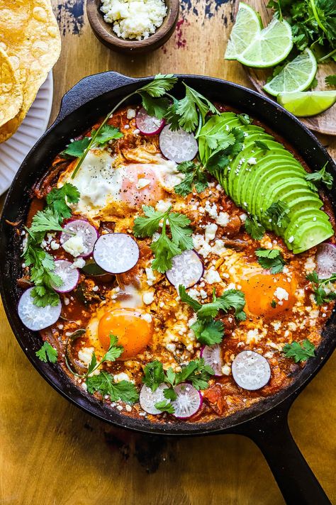 Best Egg Dishes Breakfast, Best Huevos Rancheros Recipe, Brunch Ideas Mexican, Latin Brunch Ideas, Chorizo Huevos Rancheros, Vegetarian Huevos Rancheros, Southwest Breakfast Skillet, Huevos Rancheros Chorizo, Ranchero Eggs Mexican Breakfast