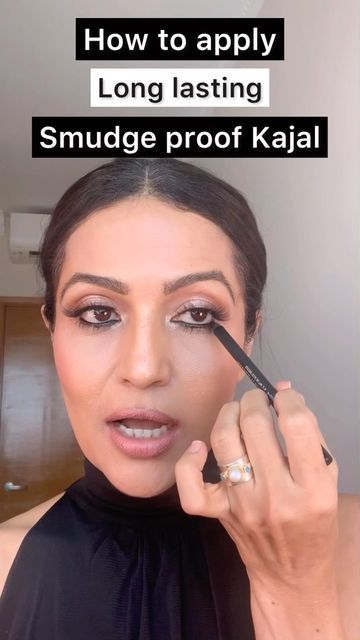 Gayatri | Makeup | Skincare on Instagram: "How to apply long lasting smudge proof Kajal ❤️ Such a highly requested video , here I have shown you how to do the impossible:) Follow these steps & am sure you’ll love the results : ✅Use primer - both upper and lower lash line @elfcosmetics ✅Use Waterproof kajal / liner - am using @nykaabeauty my kajal ✅Don’t start to line from the water line eye duct area , start form a little away as this will help you avoid teary eyed ✅Always set your ka How To Apply Kajal Step By Step, How To Apply Kajal On Upper Lid, Black Kajal Eye Makeup, How To Apply Kajal, Kajal Eyes Indian, Kajal Makeup Look, Kajal Tutorial, Eye Lining For Beginners, Kajal Eye Makeup