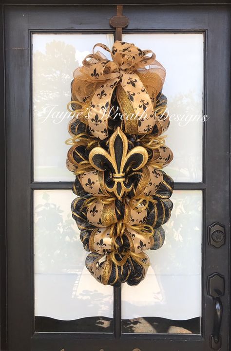 New Orleans Saints Wreath, Saints Wreath Deco Mesh, Saints Wreath, Christmas Wreath Designs, Xmas Tree Toppers, New Orleans Saints Football, Football Wreath, Saints Football, Door Swag