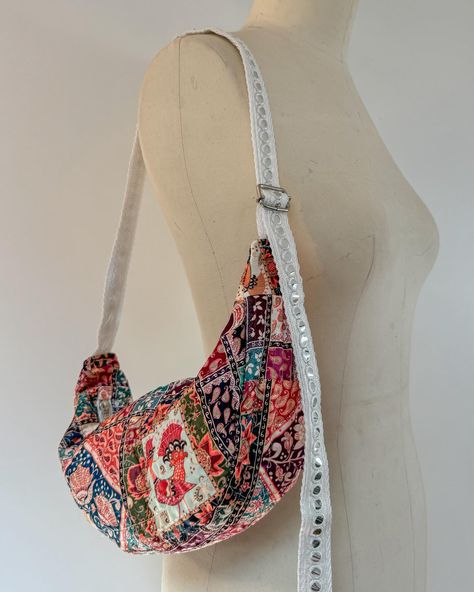 Patchwork style bag, handmade in Paris. #bohemian #bohochic #handmadeaccessory Cute Shoulder Bag, Boho Purse, Bohemian Handmade, Boho Purses, Handmade Bag, Bum Bag, Hip Bag, Handmade Boho, Cute Bags