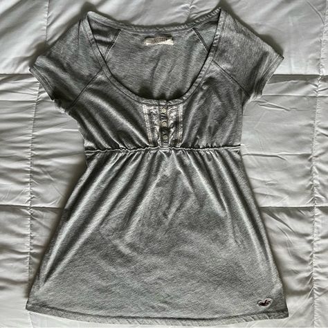 Vintage Y2K Hollister Babydoll top Old Hollister Aesthetic, Vintage Babydoll Top, Hollister Aesthetic, Old Hollister, Thrift Manifest, All Black Wardrobe, Elena Gilbert Outfits, Hollister Clothes, Hollister Vintage