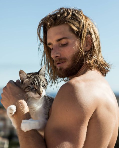 Tom Busson, Rogue Assassin, Oliver And Company, Light Hair, Bearded Men, Avatar, Blonde, Models, Hair