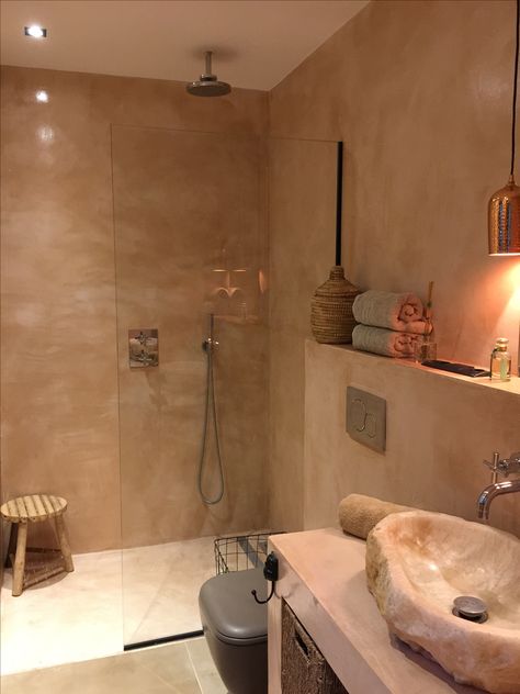 Cement Finish Bathroom, Bathroom With Stone, Earth Tone Bathroom, Cement Bathroom, Polished Cement, Finish Bathroom, Bali Villa, Finished Bathrooms, Cement Floor