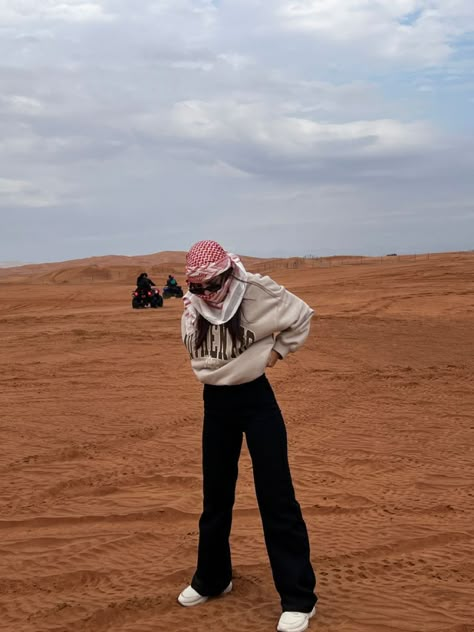 Tourist Clothes, Boys Covering Face, Desert Outfit, Asthetic Picture White And Black, Best Friend Pictures Tumblr, Gentleman Aesthetic, Hijab Style Tutorial, Cute Ear Piercings, Photos For Profile Picture