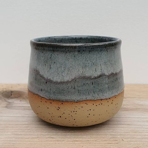 Glazing Pottery, Diy Keramik, Glaze Combinations, Glaze Combos, Amaco Glazes, Ceramic Glaze Recipes, Hand Thrown Pottery, Ceramic Glaze, Glaze Ceramics