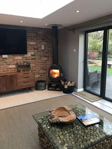 Snug Room Ideas, Fire Places Ideas Living Room, Fire Places Ideas, House Building Ideas, Corner Log Burner, Kitchen Burner, Wood Burning Stoves Living Room, Log Burner Living Room, Kitchen Diner Extension