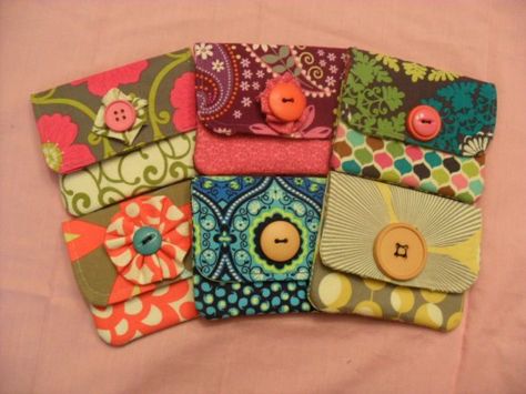 Fabric Stash Buster, Diy Coin Purse, Gnome Family, Coin Purse Pattern, Fabric Covered Boxes, Scrap Fabric Projects, Purse Tutorial, Diy Wallet, Etsy Fabric