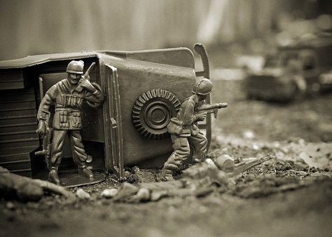 25 Cool Examples Of Toy Photography | Web & Graphic Design | Bashooka Photography Usernames, Team America, Army Men Toys, Plastic Army Men, Miniature Photography, Toy Photography, Object Photography, Tilt Shift, Still Life Photos