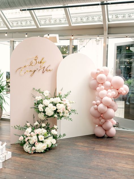 Pink And White Roses Baby Shower, White And Pink Baby Shower Ideas, Baby In Bloom Shower Backdrop, Elegant Baby Girl Shower Ideas, Pastel Pink Baby Shower Ideas, Baby In Bloom Backdrop, Pink Baby Shower Backdrop, Elegant Baby Shower Ideas, Baby Shower Backdrop Ideas Girl