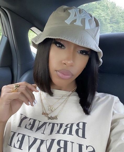 Bob Wig For Black Women, Fall Outfits With Hats, Short Lace Front, Fashion Fall Outfits, Wig For Black Women, Streetwear Fits, Lace Front Human Hair Wigs, Lace Front Human Hair, Outfits With Hats