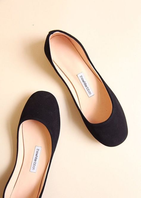 Footwear Inspiration, Shoes Bridesmaid, Contemporary Design Style, Ballet Flats Black, Black Leather Ballet Flats, Flat Pumps, Ballerina Style, Black Flats Shoes, Fashion Shoes Flats