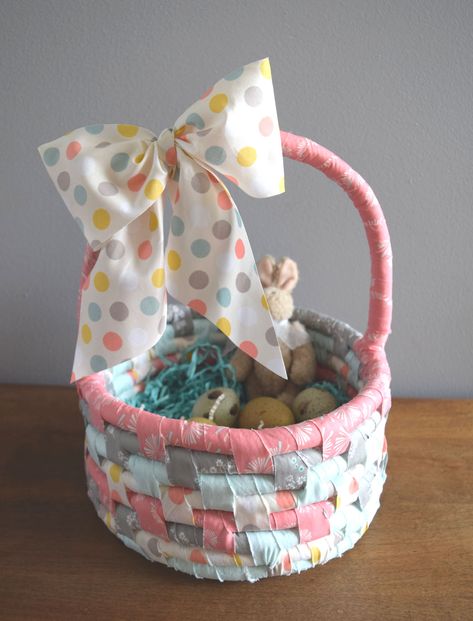 Fabric Easter Basket Fabric Easter Basket Pattern, Quilted Easter Baskets, Basket Sewing Pattern, Handmade Easter Basket, Easter Basket Pattern, Homemade Easter Baskets, Easter Basket Liner, Fabric Easter Basket, Barbie Dog