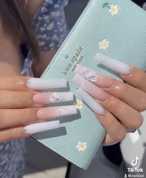 White Icy Nails, Icy Nails, Nail Cam, Nails With White, Quinceanera Nails, Girls Nail Designs, Acrylic Nails Nude, Gold Glitter Nails, Edgy Nails