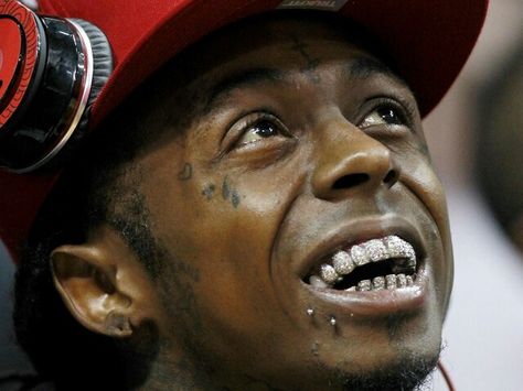 Lil Wayne: Wonder how much those teeth cost! ? Lil Wayne Meme, Funny Accidents, Gangsta Rap, Eye Tattoo, Lil Wayne, Live Entertainment, Hip Hop Rap, Types Of Music, Hollywood Celebrities