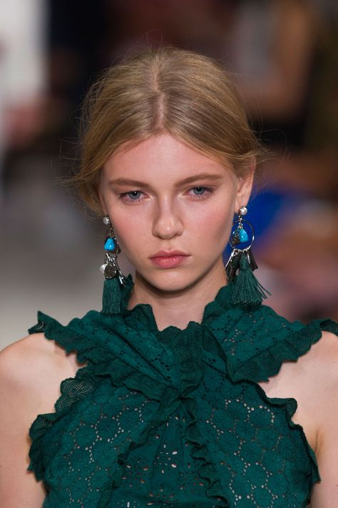 Spotlight: The Best Jewelry From New York Fashion Week  - ELLE.com Elle Jewelry, Walmart Jewelry, 2016 Trends, 2015 Fashion, Fashion Details, Fashion Week Spring, Colorful Fashion, New York Fashion Week, New York Fashion