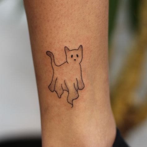 Ghost Cat Tattoo, Cat And Dog Tattoo, Hello Kitty Design, Z Tattoo, Black Cat Tattoos, Easy Designs, Hello Kitty Tattoos, Ghost Tattoo, Sheet Ghost