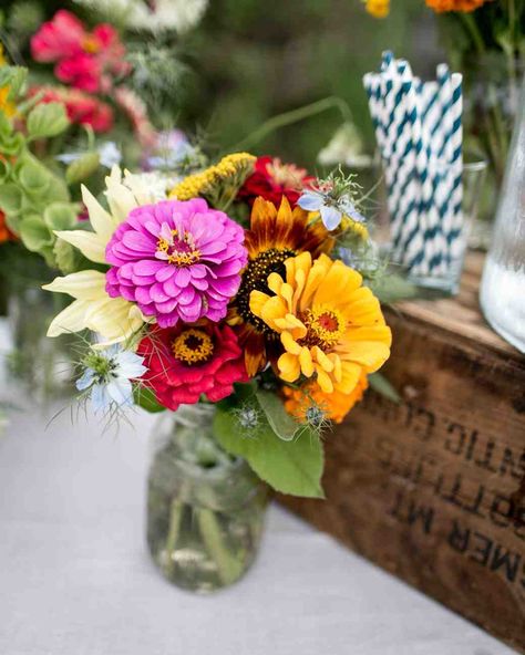 Zinnia Bouquet, Summer Wedding Centerpieces, Wildflower Centerpieces, Summer Centerpieces, Backyard Flowers, Zinnia Flowers, Wedding Flowers Summer, Cut Flower Garden, Diy Wedding Flowers