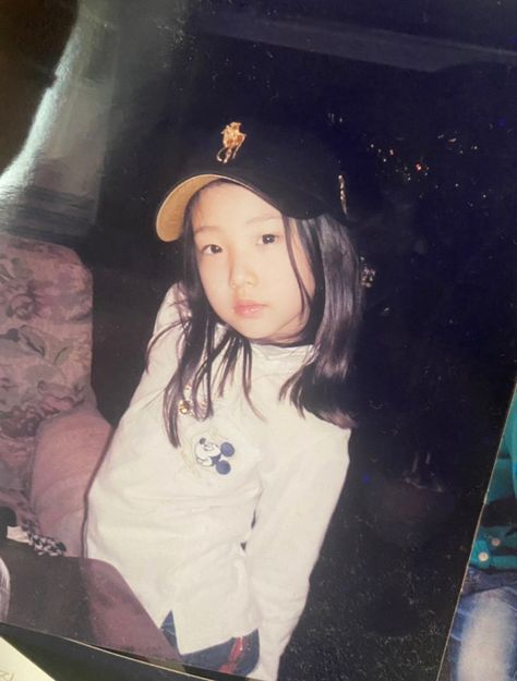 [220302] loona yeojin fab update #loona #yeojin Childhood Pictures, Korean Babies, Asian Kids, Asian Babies, Childhood Photos, Arte Sketchbook, Hard Time, Old Pictures, Baby Pictures