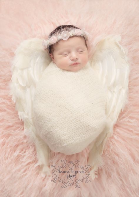 Newborn Angel Photography, Newborn Angel Photoshoot, Baby Angel Photoshoot, Diy Newborn Photography, Foto Newborn, Newborn Photography Boy, Monthly Baby Photos, Newborn Photography Poses, Newborn Baby Photoshoot