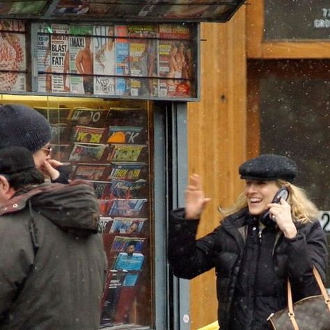 @gettyimagesfanclub on Instagram: "Sarah Jessica Parker and Chloë Sevigny carrying Louis Vuitton’s Papillon bag" Louis Vuitton Papillon Outfit, Louis Vuitton Sofia Coppola Bag, Celebrities With Louis Vuitton Bags, Vuitton Outfit, Louis Vuitton Outfit, Louis Vuitton Papillon, Louis Vuitton Papillon Pouch, Chloe Sevigny, Sarah Jessica Parker