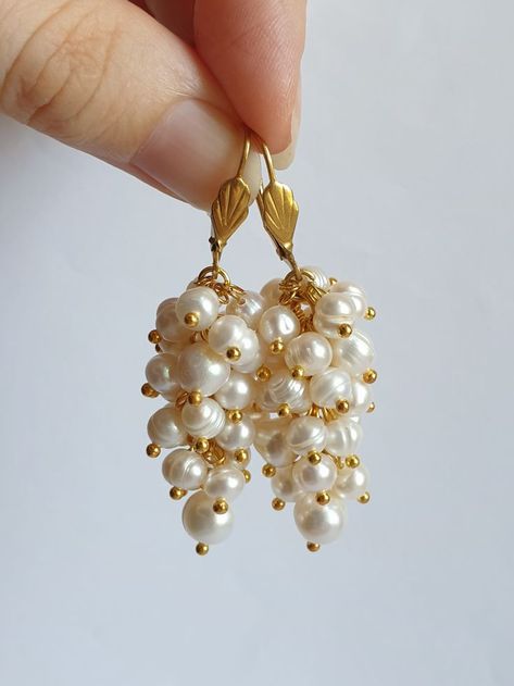 Diamond Jewellery Designs, Pearl Earrings Designs, Gold Earrings Models, Fancy Jewelry Necklace, Modern Gold Jewelry, Pearl Jewelry Design, Antique Jewellery Designs, Social Injustice, Pearl Necklace Designs