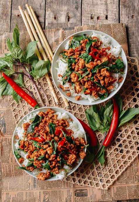 Thai Basil Chicken - I used 1lb of sliced chicken breast and it turned out great! Hubby said it could be on a weekly rotation. Pad Krapow, Thai Basil Chicken, Kek Lapis, Basil Chicken, Thai Basil, Thai Dishes, Low Sodium Chicken Broth, Asian Foods, Asian Cooking