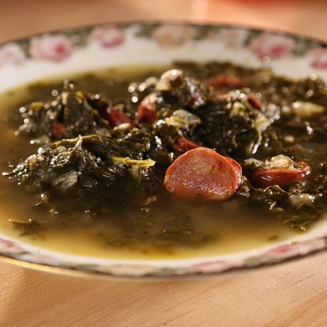 Portuguese Kale Soup from Food Network Portuguese Kale Soup, Portuguese Soup, Dove Recipes, Kale Soup Recipes, Green Soup, Idaho Potatoes, Emeril Lagasse, Kale Soup, Organic Chicken