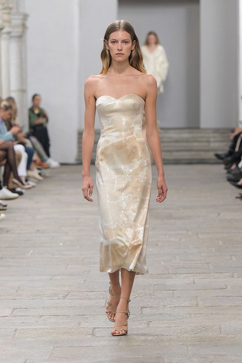 Autumn Fashion Work, Spring 2023 Ready To Wear, 2023 Ready To Wear Collection, 2023 Ready To Wear, Event Outfit, Ermanno Scervino, Spring 2023, Fashion Show Collection, Fall Fashion Outfits