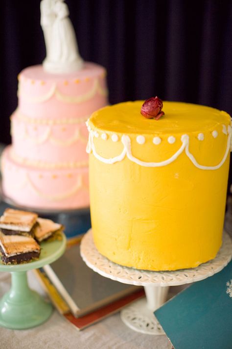 Wes Anderson Party Ideas, Wes Anderson Wedding Cake, Wes Anderson Cake, Wes Anderson Birthday Party, Wes Anderson Dinner, Wes Anderson Birthday, Wes Anderson Party, Wes Anderson Color Palette, Wes Anderson Wedding