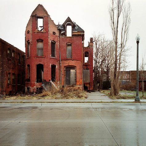 Abandoned house in Brush Park, Detroit, Michigan | Part of a… | Flickr Detroit Ruins, Urban Decay Photography, Abandoned Detroit, Old Abandoned Buildings, Abandoned Property, Buildings Photography, House Photography, Abandoned House, Abandoned Mansions