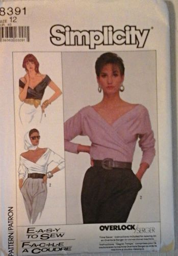 60s Vintage Fashion, Sewing Blouses, Bodice Top, Stylish Mom, Blouse Pattern Sewing, Womens Sewing Patterns, Kimono Sleeves, Long Kimono, Simplicity Sewing Patterns