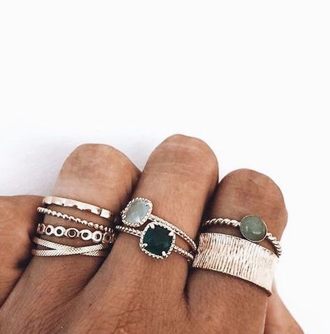 boho rings inspiration - summer accessories for women Rings Inspiration, Rings Simple, Jewelry Inspo, Summer Accessories, Boho Rings, Accessories Jewelry, Accessories For Women, Piercing Jewelry, Bling Bling