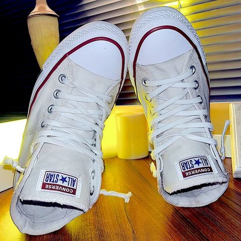 Converse Chuck Taylor All Star Mid Top Sneakers Converse Hightop, White High Top Converse, Converse Star, Mid Top Sneakers, Fresh Color, White Converse, Mid Top, Converse Chuck Taylor All Star, Converse High