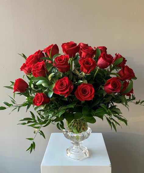 Two Dozen Premium Roses Vased | Baltimore (MD) Same-Day Flower Delivery | Flowers & Fancies Dozen Roses, Valentine Images, Clear Glass Vases, Same Day Flower Delivery, Baltimore Maryland, Send Flowers, Baltimore Md, Flower Delivery, Flower Arrangement