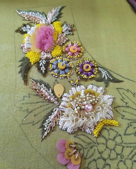 Embroidery Fashion Detail, Hand Beaded Embroidery, Fabric Embellishment, Bead Embroidery Tutorial, Fashion Embroidery, Hand Embroidery Patterns Flowers, Couture Embroidery, Handmade Embroidery Designs, Bead Embroidery Patterns