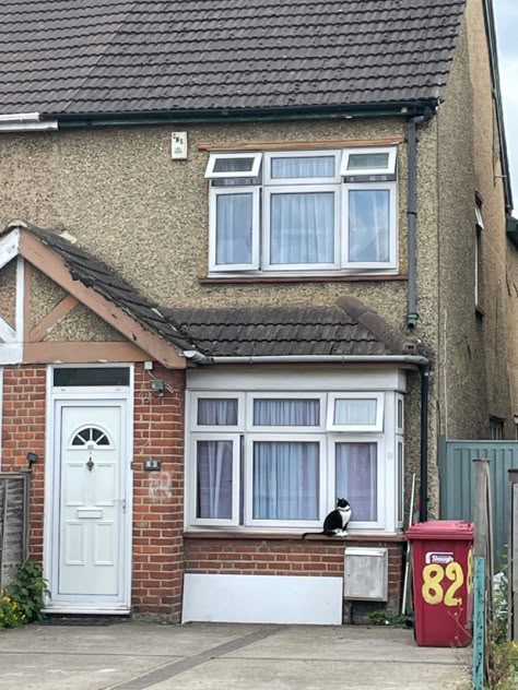 Growing Up British Aesthetic, British Council House, British Neighborhood, 2000s Britain, Britain Aesthetic, Cat On Windowsill, Uk Core, Berlin Syndrome, 90s England