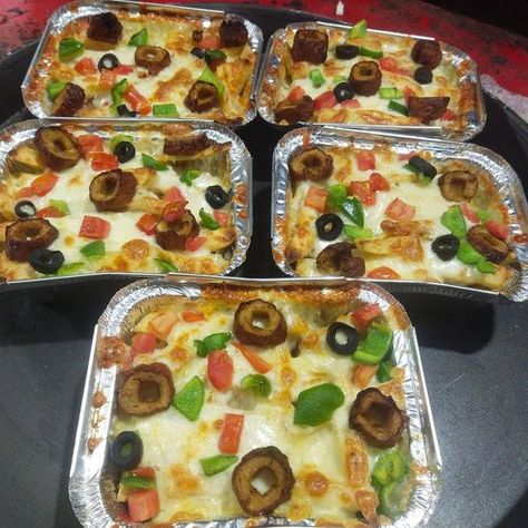 Crustless Pizza Bake, Crustless Quiche Lorraine, Can Tomato Paste, Zucchini Noodles With Pesto, Crustless Pizza, Can Diced Tomatoes, Bread Sticks Recipe, Points Recipes, Pizza Bake