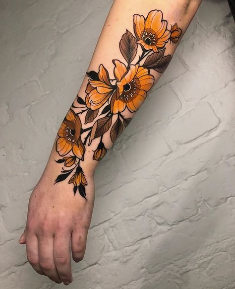 Wrist Tats, White Flower Tattoos, Black And White Flower Tattoo, Realistic Flower Tattoo, Vintage Flower Tattoo, Tiny Flower Tattoos, Simple Flower Tattoo, Purple Tattoos, American Traditional Tattoo Ideas