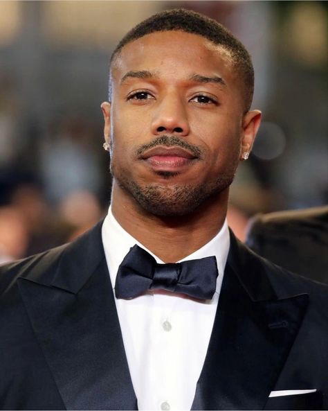 Michael Jordan Actor, Michael B Jordan Icon, Fine Celebrity Men, Michael B Jordan Wallpaper, Michael Bakari Jordan, Fahrenheit 451, Michael B Jordan, Cute Black Guys, Burton Snowboards