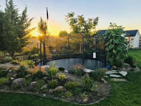 Below ground trampoline with garden path. Ground Trampoline, Garden Trampoline, Sunken Trampoline, Garden Ground, In Ground Trampoline, Garden Kids, Backyard Trampoline, Kids Trampoline, Dream Yard