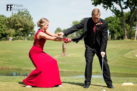 Junior Prom Photo Ideas, Golf Course Prom Pictures, Golf Senior Pictures, Prom Couple Pictures, Golf Pics, Dance Pic, Prom Photography Poses, Prom Corsage And Boutonniere, Spring Dance