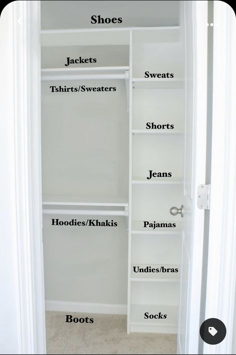 Ways To Organize Your Closet, Small Closet Organization Bedroom, Messy Closet, Closet Clutter, Room Organization Bedroom, Organize Your Closet, Closet Design Layout, Closet Organization Ideas, Bedroom Decoration Ideas