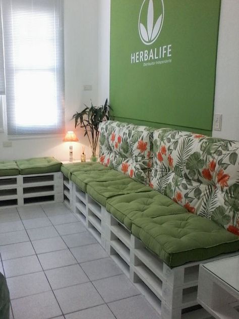 Herbalife Shop, Herbalife Business, Herbalife Nutrition Club, Nutrition Club, Pallet Patio Furniture, Herbalife Recipes, Living Room Decor Colors, Home Decor Crate, Herbalife Nutrition